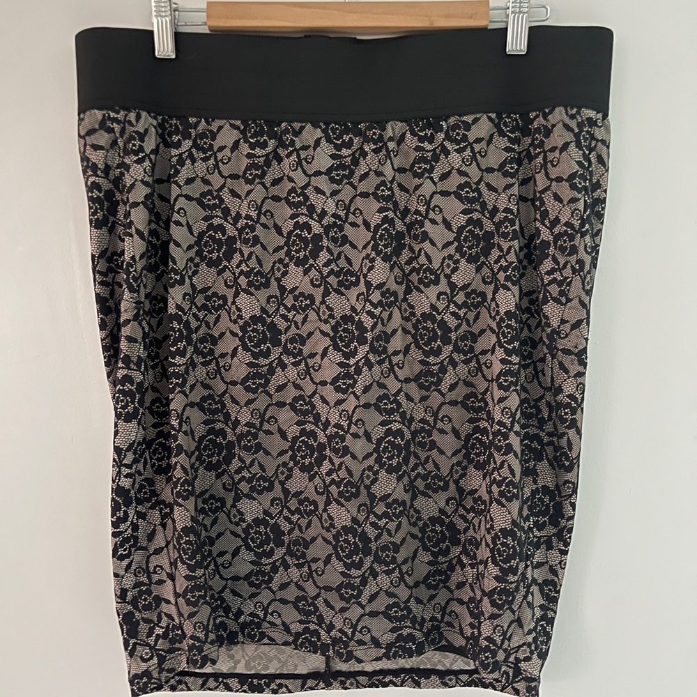 Torrid Black Lace Overlay Skirt [Size 2]